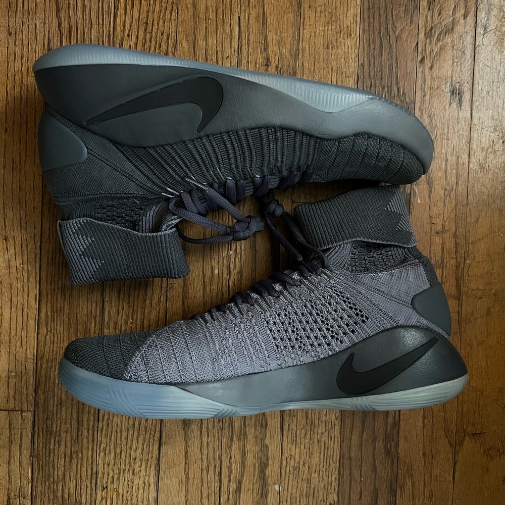Mens basketball shoes.